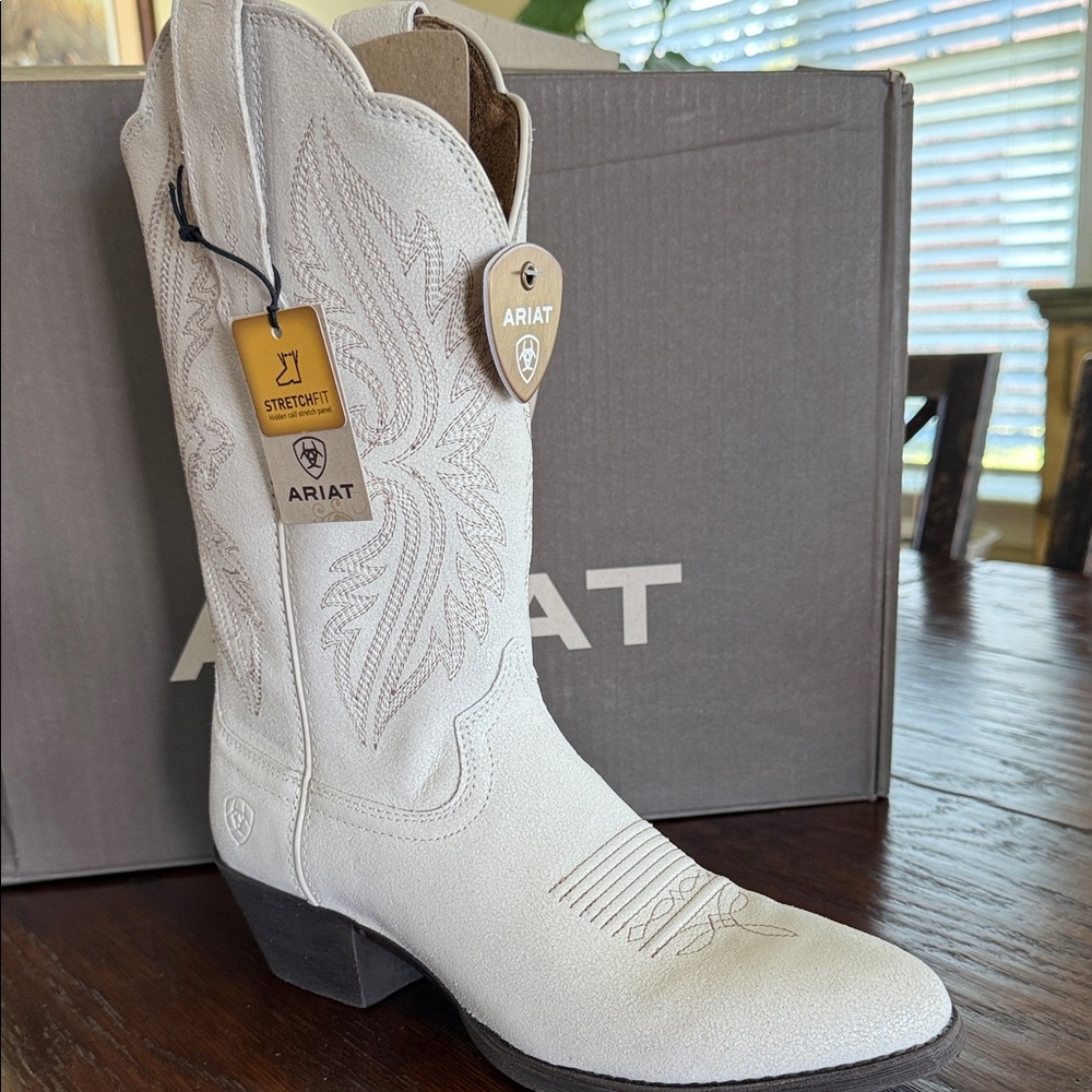 Ariat Women's Cream Heeled Western Boots